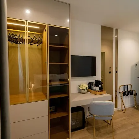 Amelie Luxury 招待所 4*