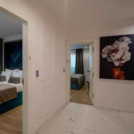 Amélie Luxury Pensión Split