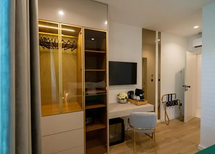 Amelie Luxury בית הארחה 4*